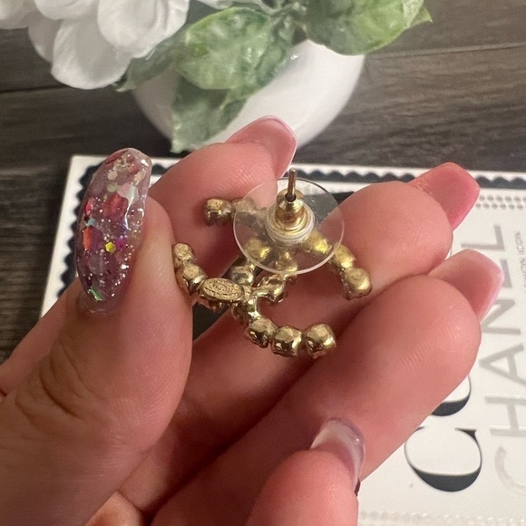 CHANEL Gold Classic Crystal CC Stud Earrings - Picture 4 of 8